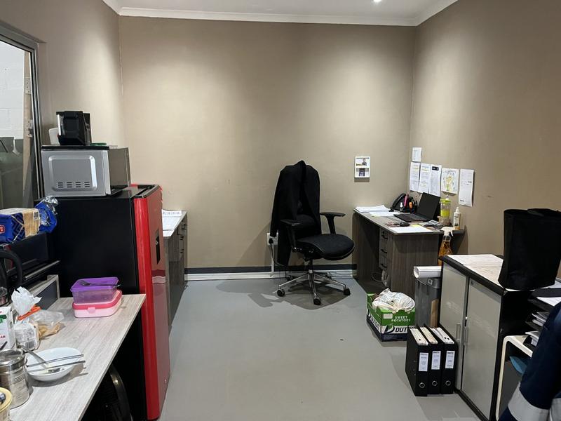 To Let Commercial Property for Rent in Montague Gardens Western Cape